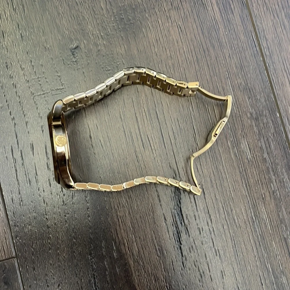 Gucci watch - Picture 4 of 4